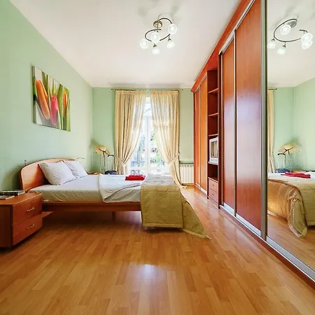 Apartment With Terrace In City Centre