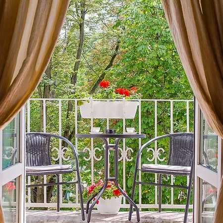 Apartament With Terrace In City Centre *